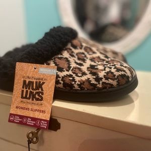 New Sherpa lined Muk Luk slippers